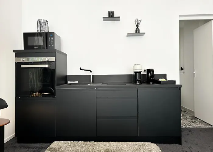 People - N4 Алансон